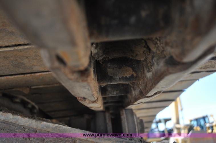 image for item F2486 1977 Caterpillar 225 excavator