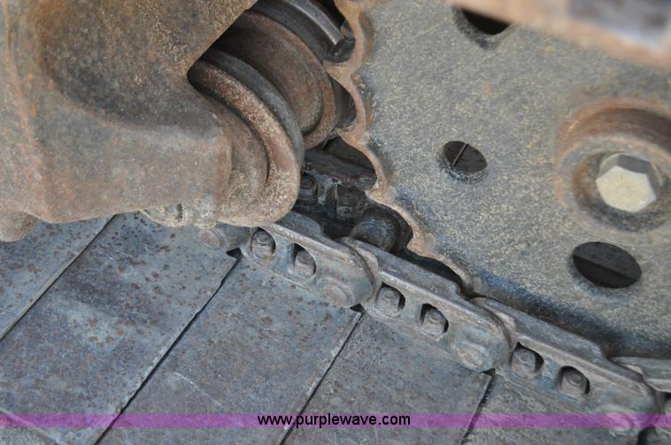 image for item F2486 1977 Caterpillar 225 excavator