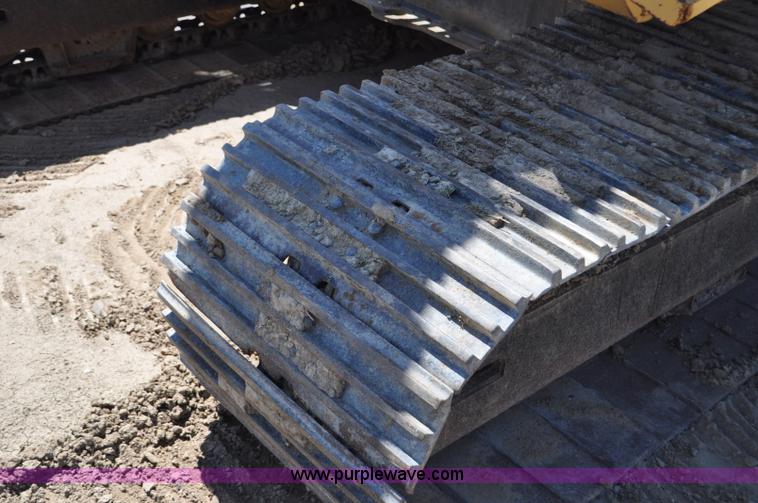 image for item F2486 1977 Caterpillar 225 excavator