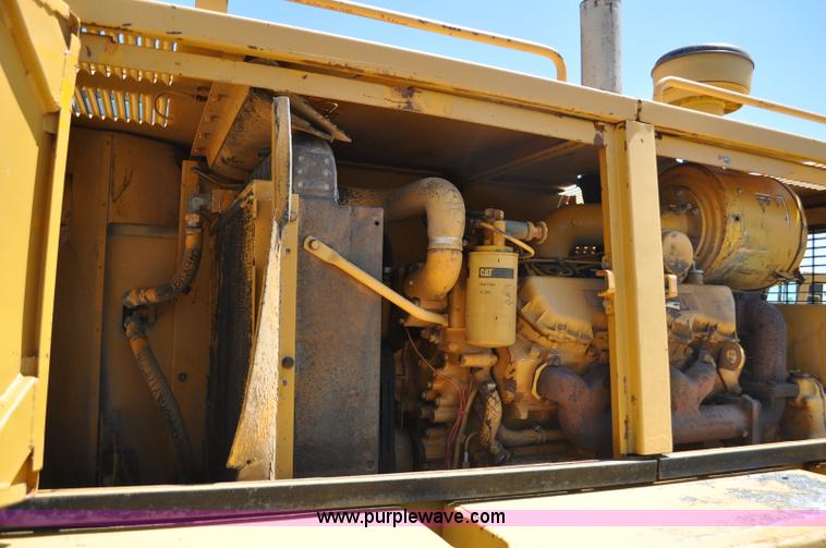 image for item F2486 1977 Caterpillar 225 excavator