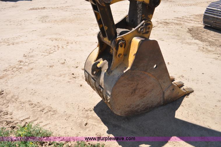 image for item F2486 1977 Caterpillar 225 excavator
