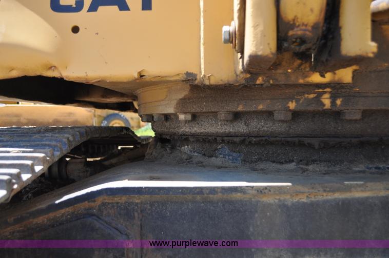 image for item F2486 1977 Caterpillar 225 excavator