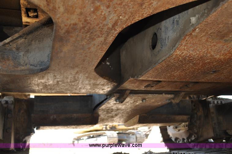 image for item F2486 1977 Caterpillar 225 excavator