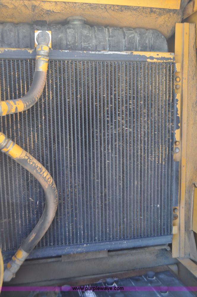 image for item F2486 1977 Caterpillar 225 excavator