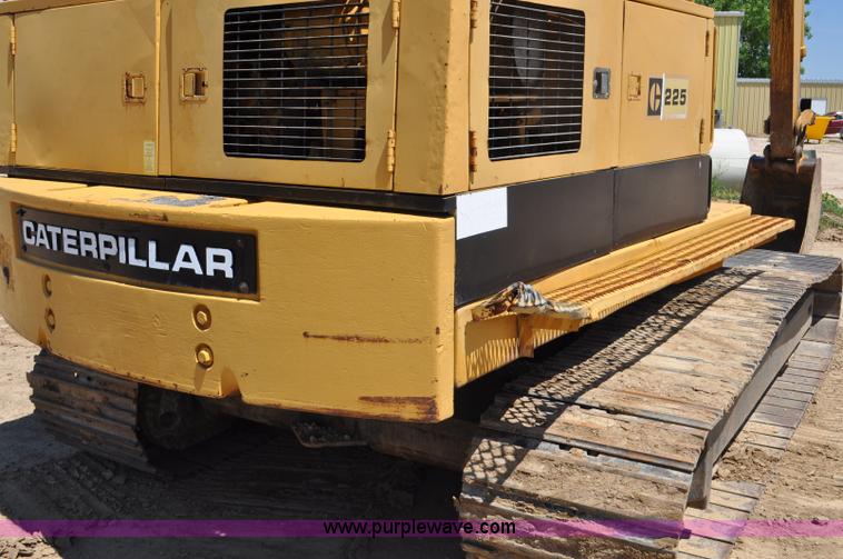 image for item F2486 1977 Caterpillar 225 excavator