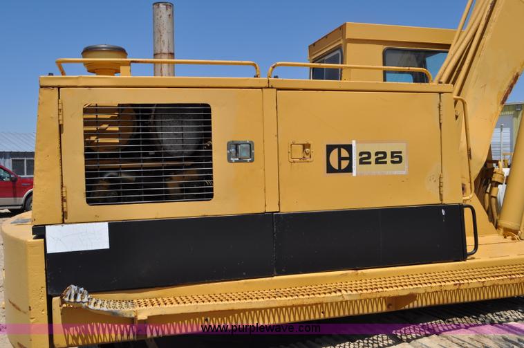 image for item F2486 1977 Caterpillar 225 excavator