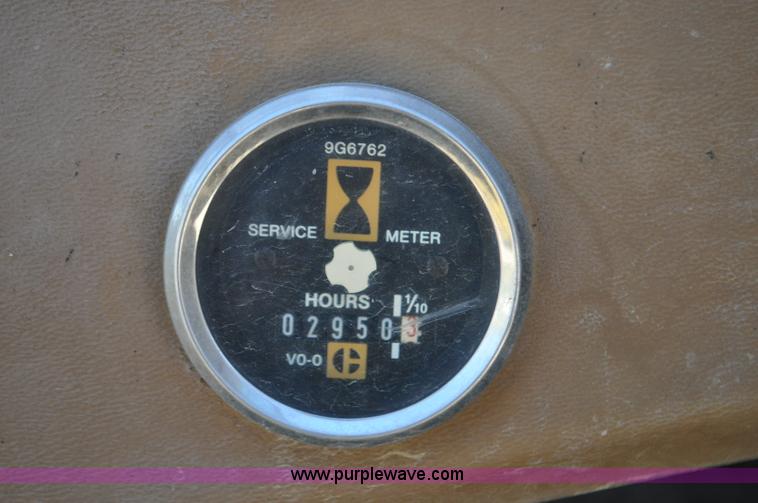 image for item F2486 1977 Caterpillar 225 excavator