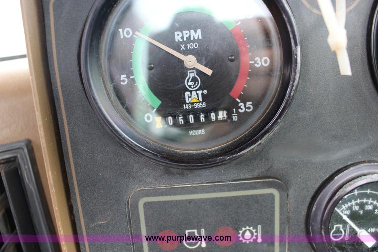 image for item F7962 2000 Caterpillar 615C Series II elevating scraper