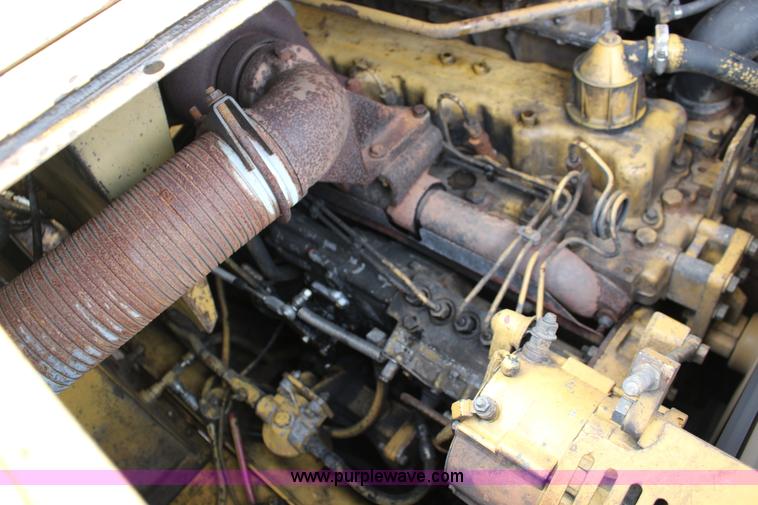 image for item F7962 2000 Caterpillar 615C Series II elevating scraper