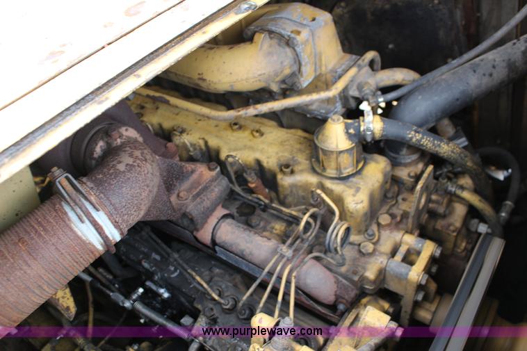 image for item F7962 2000 Caterpillar 615C Series II elevating scraper