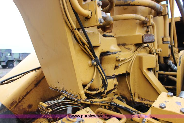 image for item F7962 2000 Caterpillar 615C Series II elevating scraper