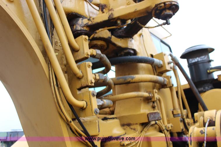 image for item F7962 2000 Caterpillar 615C Series II elevating scraper