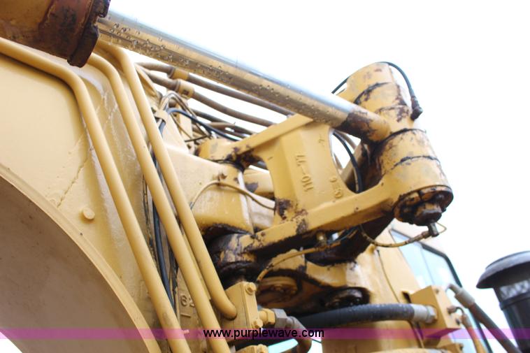 image for item F7962 2000 Caterpillar 615C Series II elevating scraper