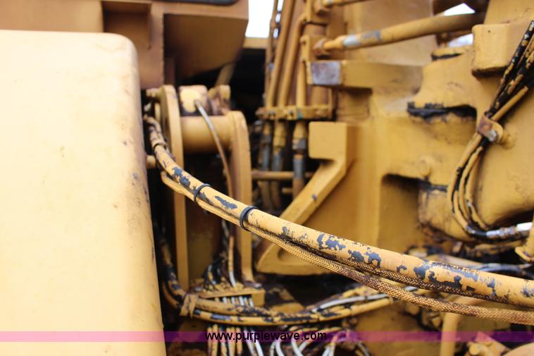 image for item F7962 2000 Caterpillar 615C Series II elevating scraper