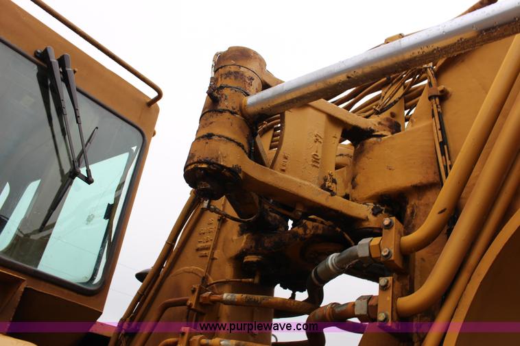 image for item F7962 2000 Caterpillar 615C Series II elevating scraper