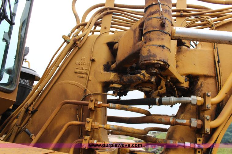 image for item F7962 2000 Caterpillar 615C Series II elevating scraper