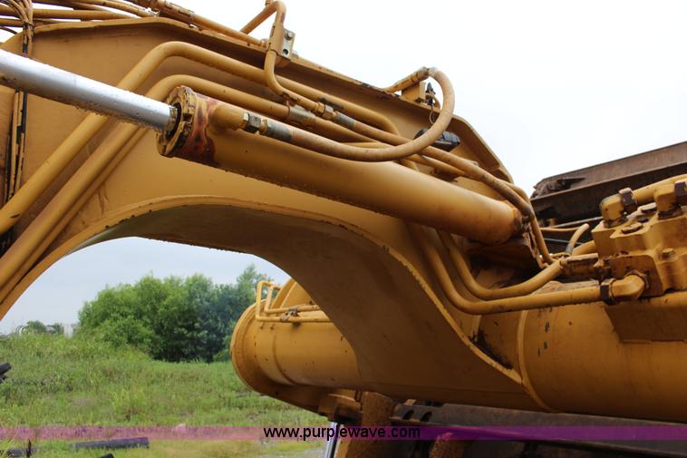 image for item F7962 2000 Caterpillar 615C Series II elevating scraper