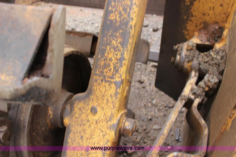 image for item F7962 2000 Caterpillar 615C Series II elevating scraper