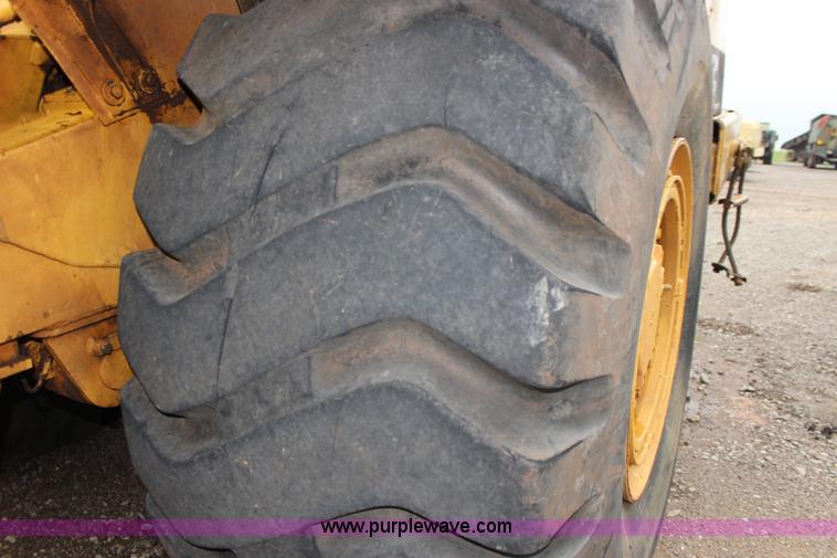 image for item F7962 2000 Caterpillar 615C Series II elevating scraper