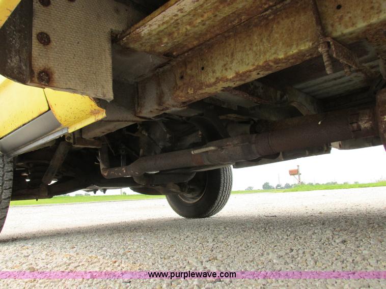 image for item H3267 1996 GMC Vandura G3500 box truck