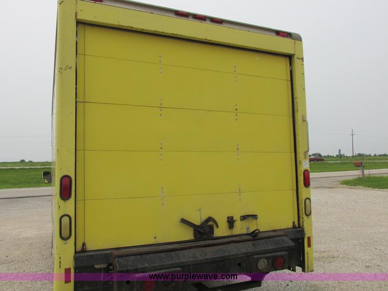 image for item H3267 1996 GMC Vandura G3500 box truck