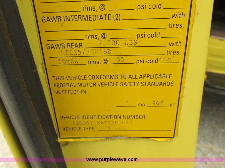 image for item H3267 1996 GMC Vandura G3500 box truck