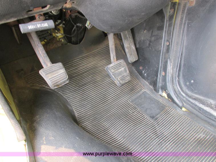 image for item H3267 1996 GMC Vandura G3500 box truck