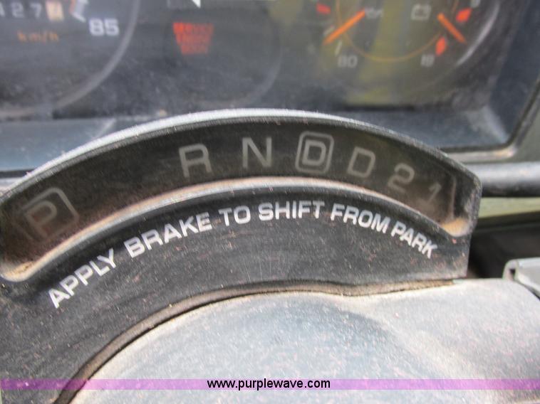 image for item H3267 1996 GMC Vandura G3500 box truck