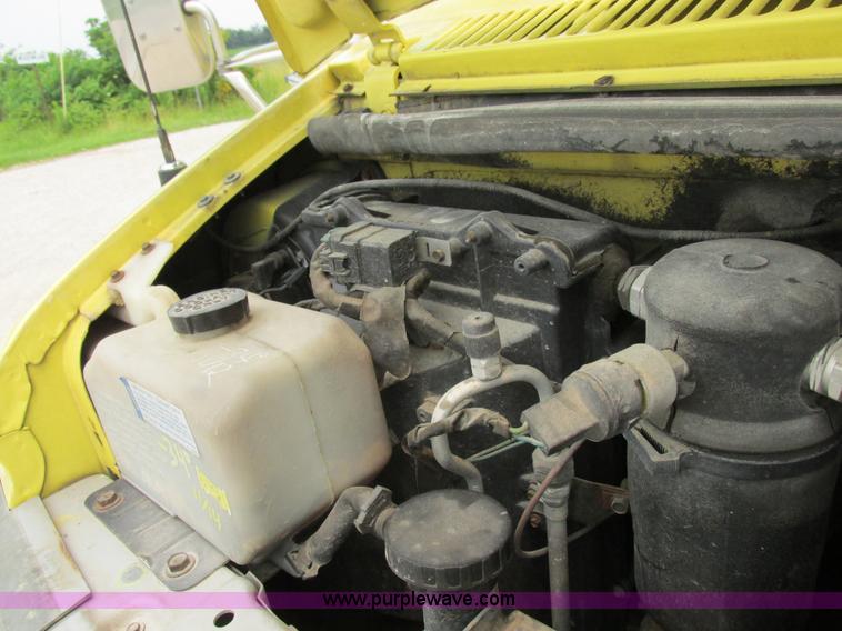 image for item H3267 1996 GMC Vandura G3500 box truck