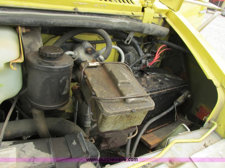 image for item H3267 1996 GMC Vandura G3500 box truck