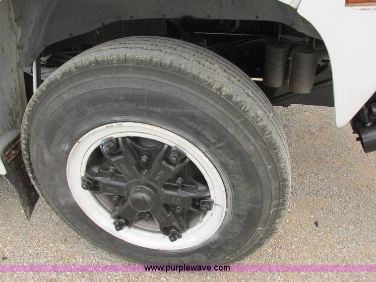 image for item H3268 1991 Ford F800 crane truck with Hi-Rail/Road Rail