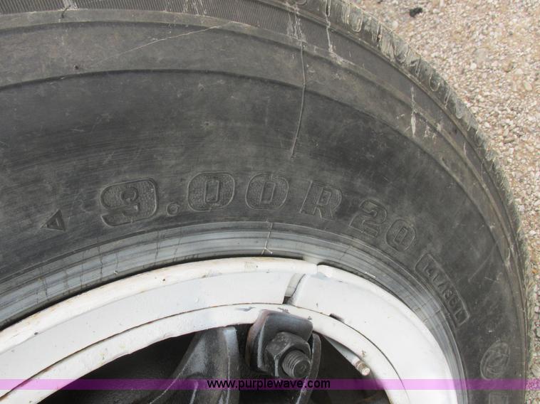 image for item H3268 1991 Ford F800 crane truck with Hi-Rail/Road Rail