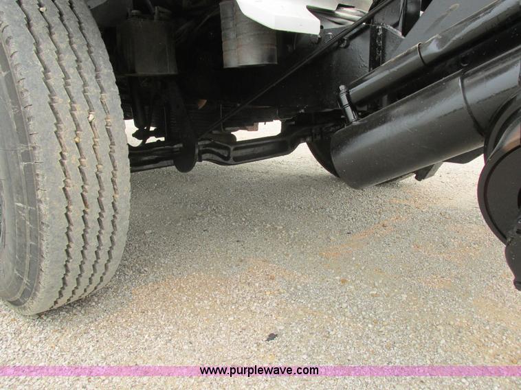 image for item H3268 1991 Ford F800 crane truck with Hi-Rail/Road Rail