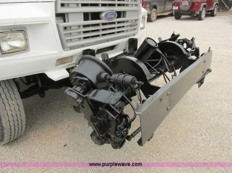 image for item H3268 1991 Ford F800 crane truck with Hi-Rail/Road Rail
