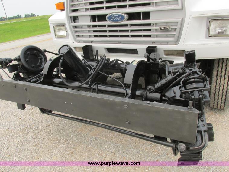 image for item H3268 1991 Ford F800 crane truck with Hi-Rail/Road Rail