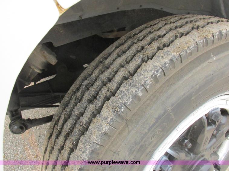 image for item H3268 1991 Ford F800 crane truck with Hi-Rail/Road Rail