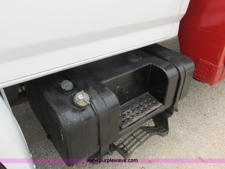 image for item H3268 1991 Ford F800 crane truck with Hi-Rail/Road Rail