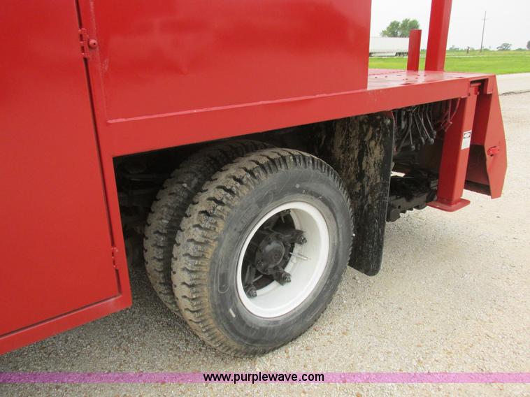 image for item H3268 1991 Ford F800 crane truck with Hi-Rail/Road Rail