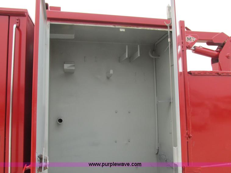 image for item H3268 1991 Ford F800 crane truck with Hi-Rail/Road Rail