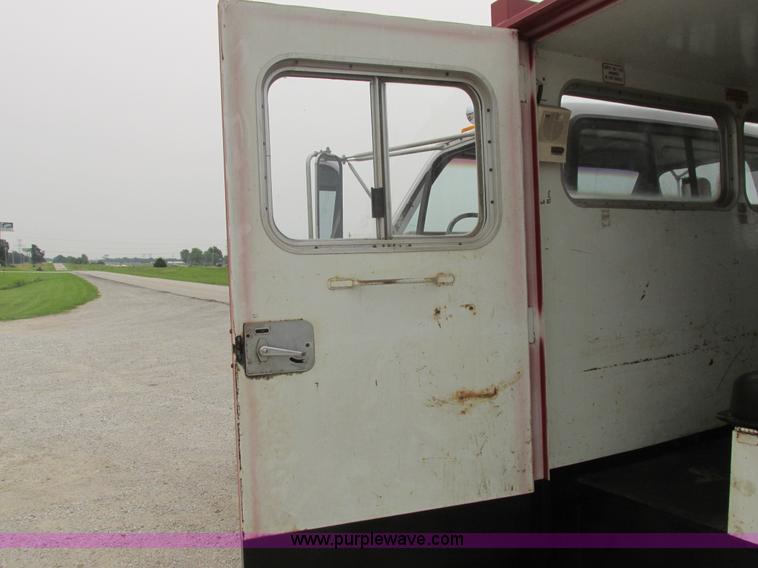 image for item H3268 1991 Ford F800 crane truck with Hi-Rail/Road Rail