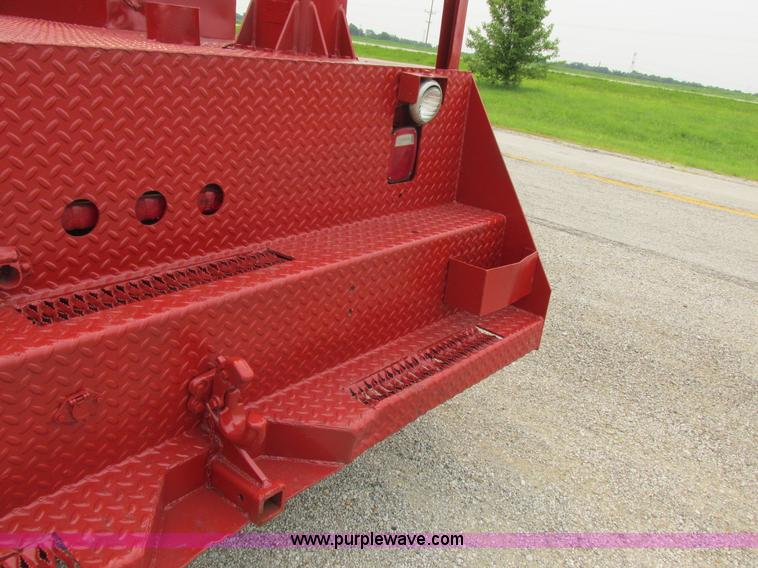 image for item H3268 1991 Ford F800 crane truck with Hi-Rail/Road Rail
