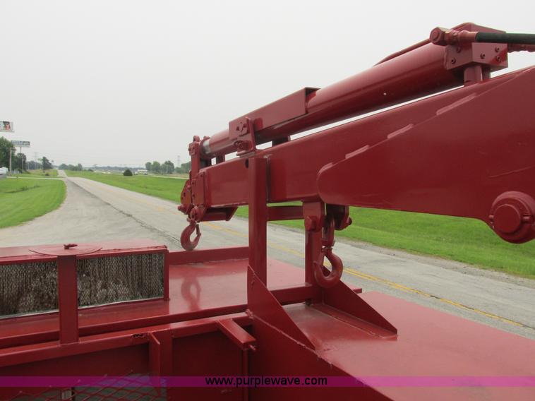 image for item H3268 1991 Ford F800 crane truck with Hi-Rail/Road Rail