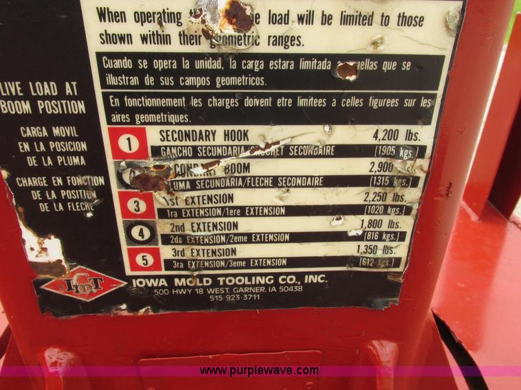 image for item H3268 1991 Ford F800 crane truck with Hi-Rail/Road Rail