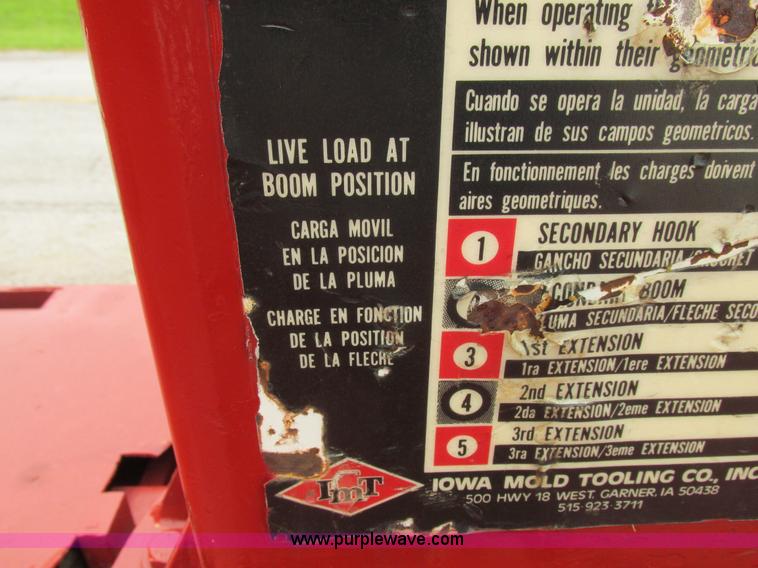 image for item H3268 1991 Ford F800 crane truck with Hi-Rail/Road Rail