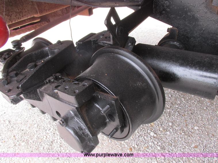 image for item H3268 1991 Ford F800 crane truck with Hi-Rail/Road Rail