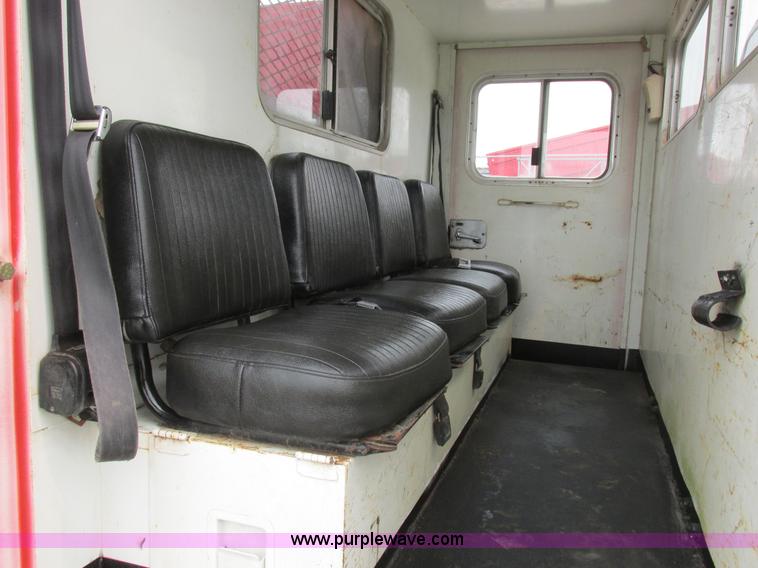 image for item H3268 1991 Ford F800 crane truck with Hi-Rail/Road Rail