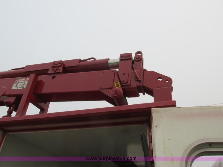 image for item H3268 1991 Ford F800 crane truck with Hi-Rail/Road Rail