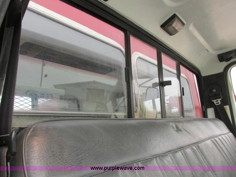 image for item H3268 1991 Ford F800 crane truck with Hi-Rail/Road Rail