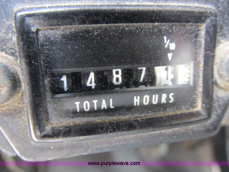 image for item H3268 1991 Ford F800 crane truck with Hi-Rail/Road Rail