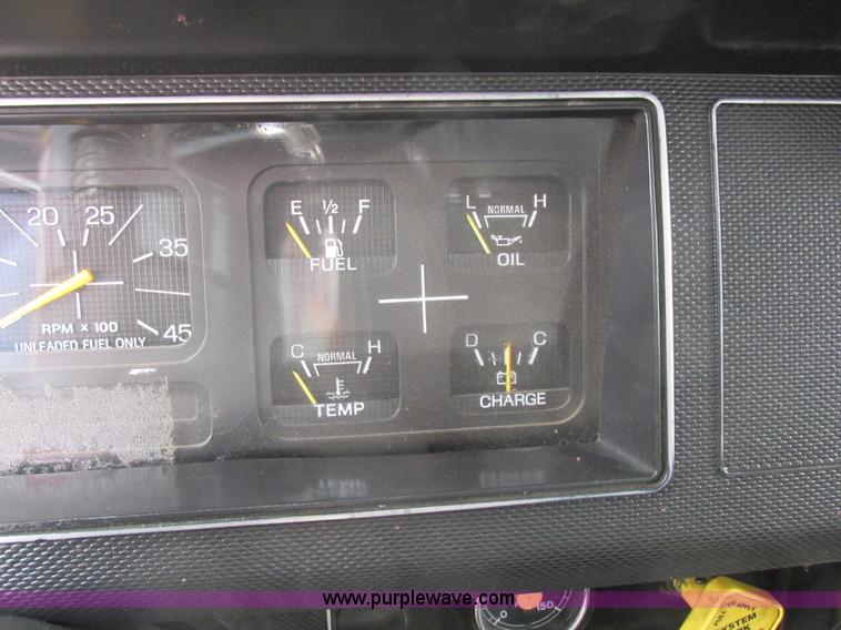 image for item H3268 1991 Ford F800 crane truck with Hi-Rail/Road Rail